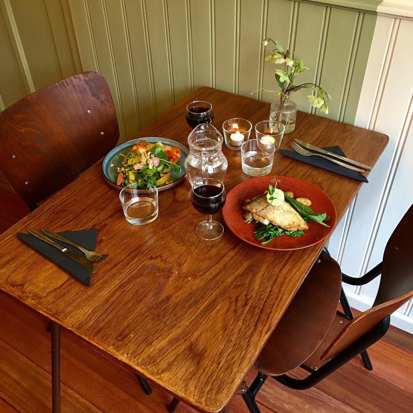 Restaurant Iris Café en restaurant in de Irisbuurt.